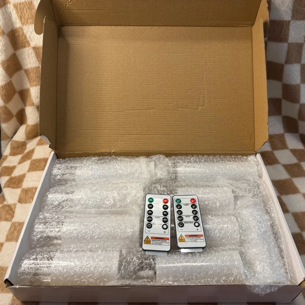 Flameless LED Candles Set with Remote Control Timers Clear Glass Pillars White